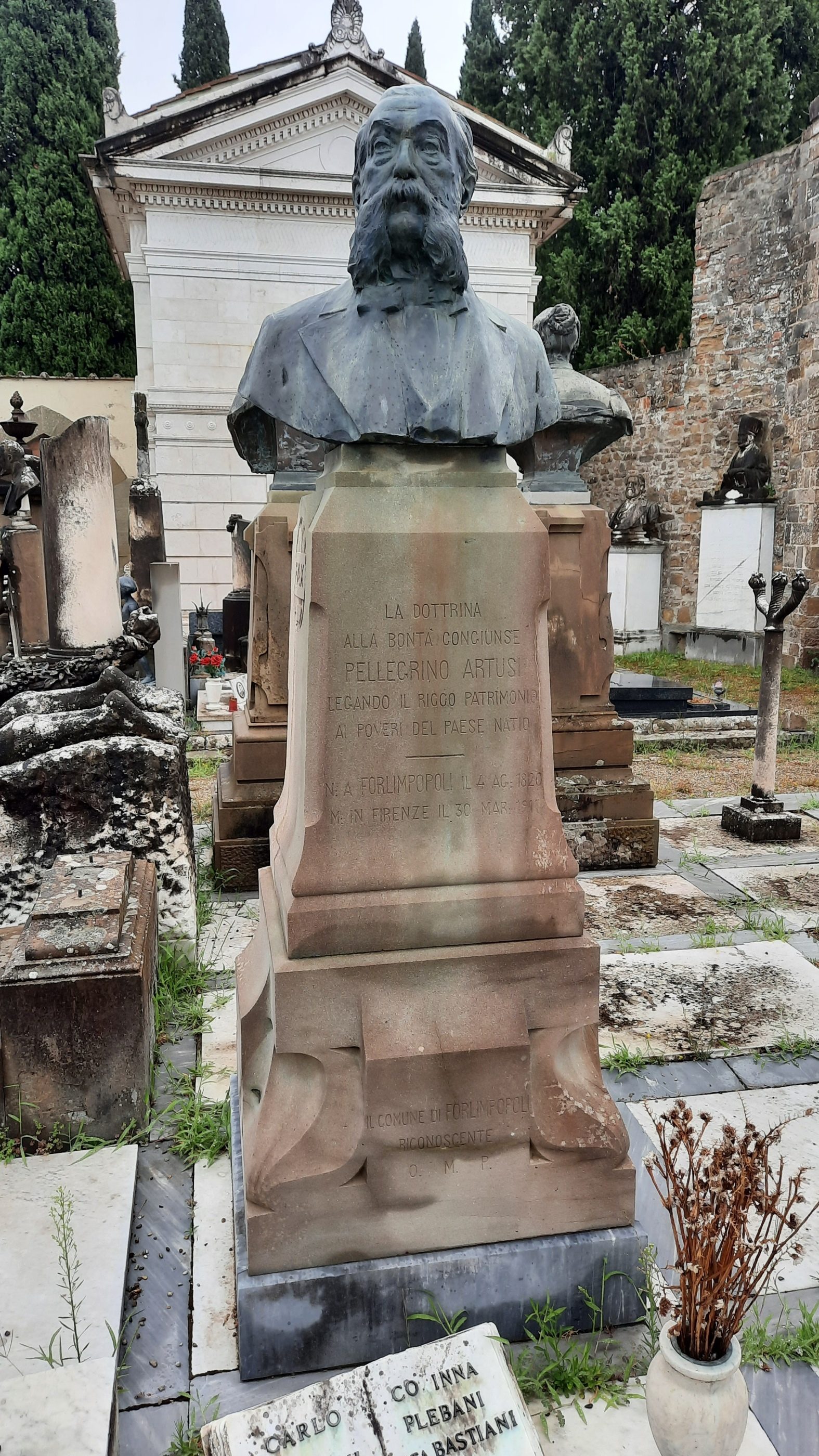 Pellegrino Artusi's tomb, Florence - 02.jpg